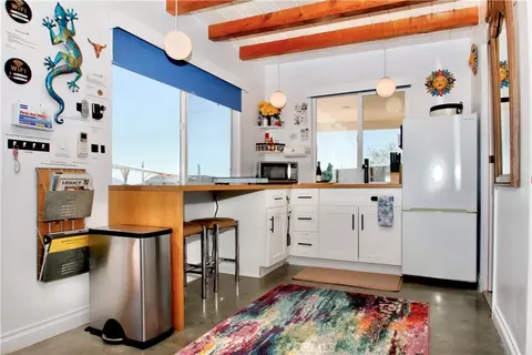 Kitchen - 4719 Kickapoo Trl, Landers, CA 92285 photo 1 of 2