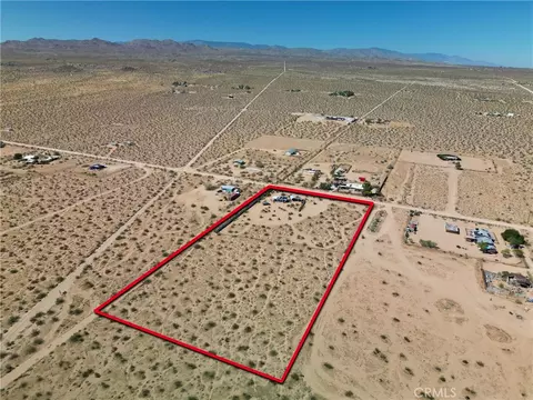 View/Area - 4719 Kickapoo Trl, Landers, CA 92285 photo 6 of 10