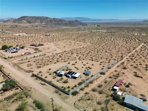 View/Area - 4719 Kickapoo Trl, Landers, CA 92285 photo 1 of 10