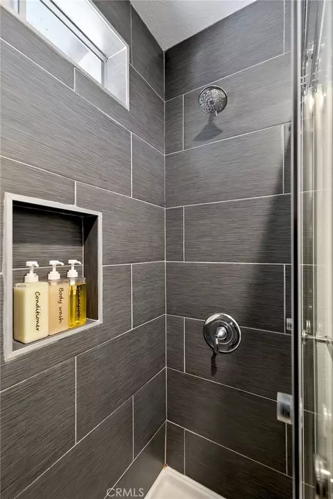 Bath - 61910 Sunburst Cir, Joshua Tree, CA 92252 photo 2 of 2
