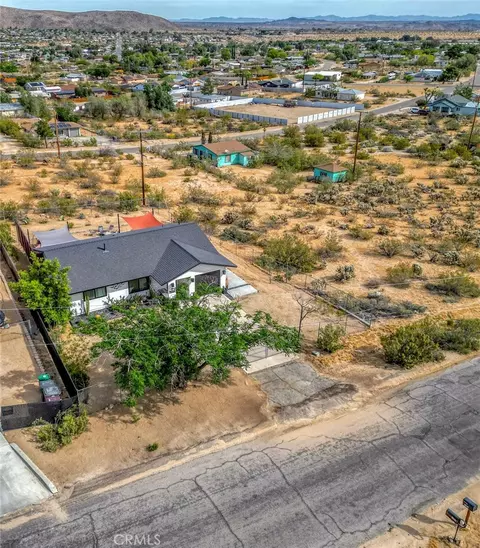 View/Area - 61910 Sunburst Cir, Joshua Tree, CA 92252 photo 7 of 13
