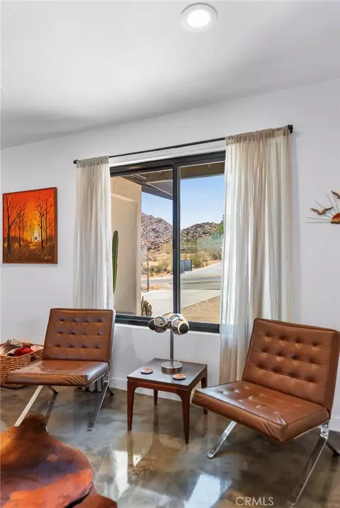 Living - 61910 Sunburst Cir, Joshua Tree, CA 92252 photo 2 of 4