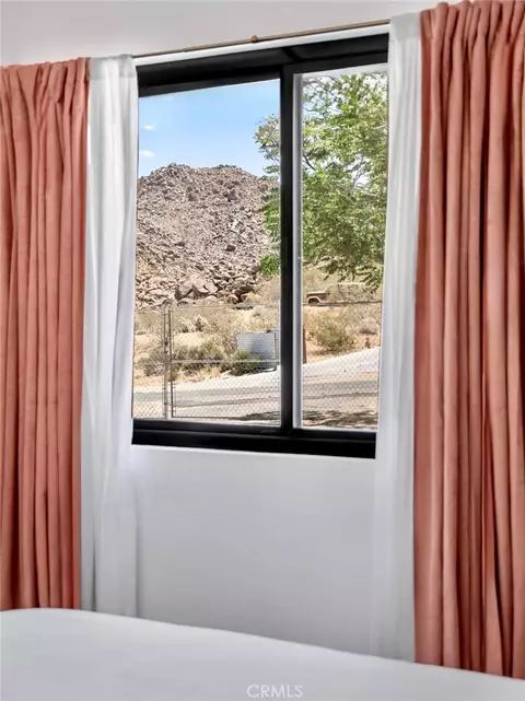 Bedroom - 61910 Sunburst Cir, Joshua Tree, CA 92252 photo 3 of 7