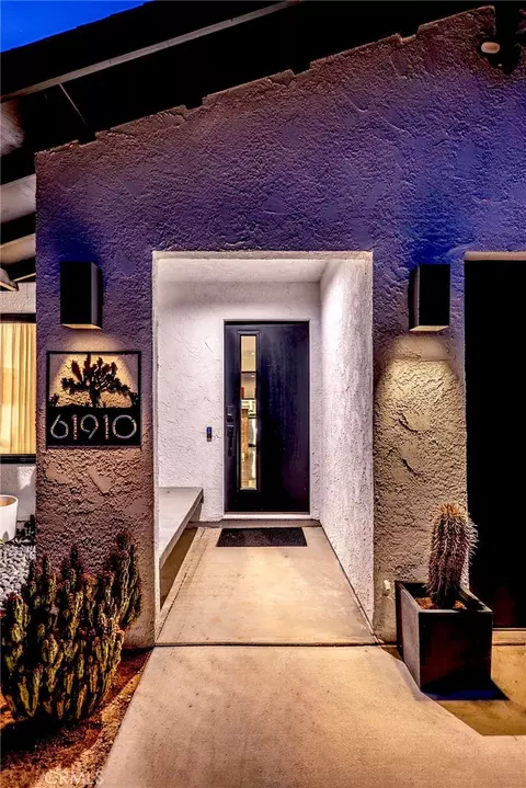 Entry Way - 61910 Sunburst Cir, Joshua Tree, CA 92252 photo 2 of 2