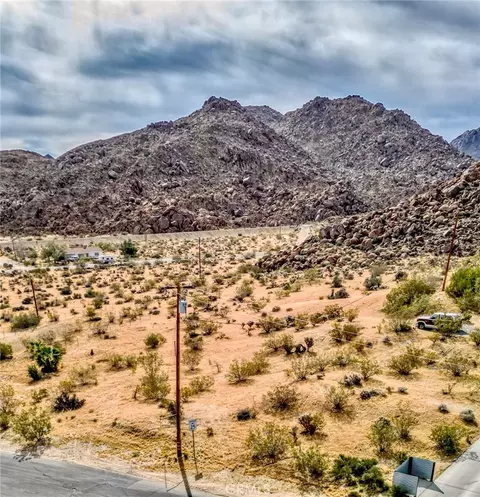 View/Area - 61910 Sunburst Cir, Joshua Tree, CA 92252 photo 10 of 13
