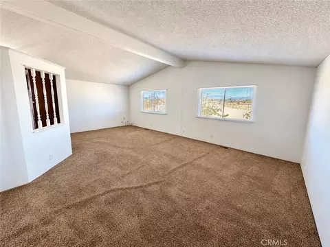 60575 Joshua Tree Ln, Landers, CA 92285 photo 7