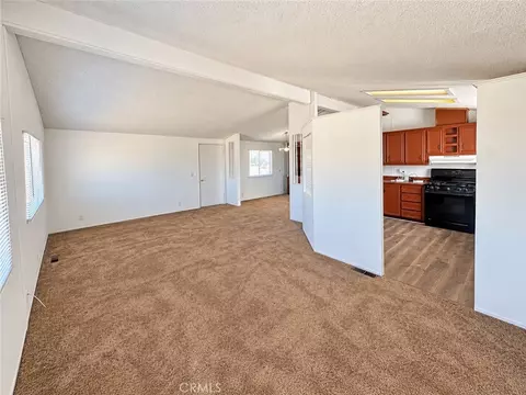 60575 Joshua Tree Ln, Landers, CA 92285 photo 4