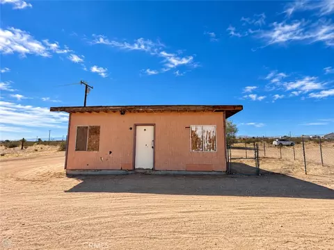 60575 Joshua Tree Ln, Landers, CA 92285 photo 16