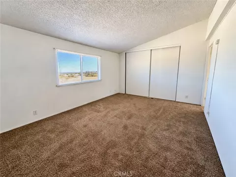 60575 Joshua Tree Ln, Landers, CA 92285 photo 10
