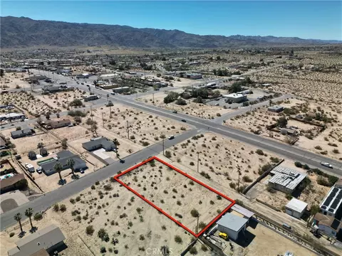73735 Manana Dr, Twentynine Palms, CA 92277
