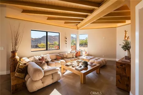 Living - 7420 Quail Spgs, Joshua Tree, CA 92252 photo 5 of 8