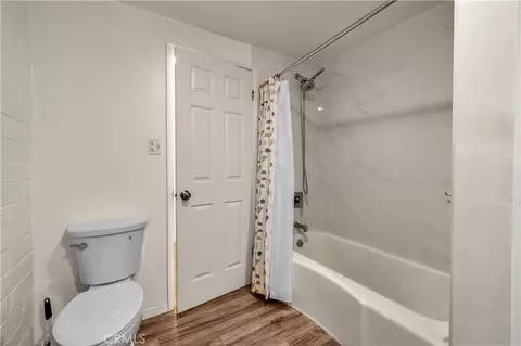 Bath - 6685 Sunnyhill Rd, Joshua Tree, CA 92252 photo 2 of 2