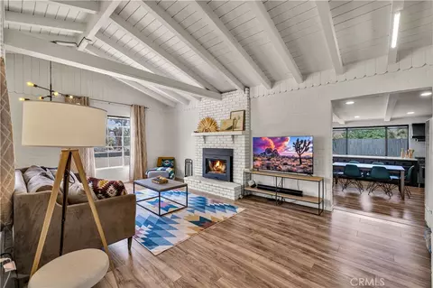 Living - 6685 Sunnyhill Rd, Joshua Tree, CA 92252 photo 1 of 3