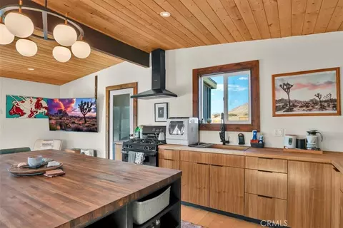 Kitchen - 54574 Caspers Rd, Johnson Valley, CA 92285 photo 7 of 8