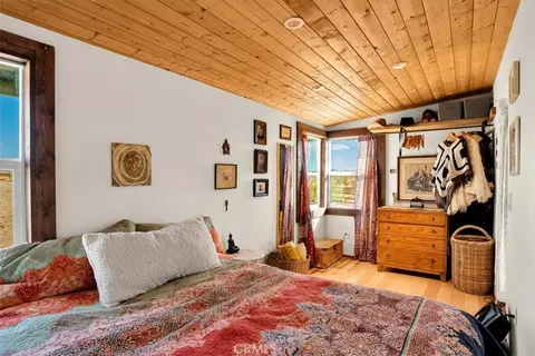 Bedroom - 54574 Caspers Rd, Johnson Valley, CA 92285 photo 3 of 4