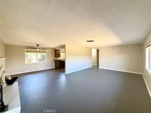 Living - 56862 La Cadena, Yucca Valley, CA 92284 photo 5 of 5