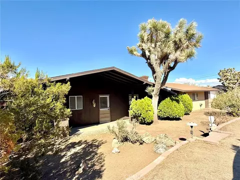 Exterior - 56862 La Cadena, Yucca Valley, CA 92284 photo 9 of 17