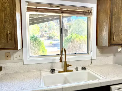Kitchen - 56862 La Cadena, Yucca Valley, CA 92284 photo 1 of 3