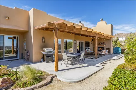 Exterior - 7559 Rockaway Ave, Yucca Valley, CA 92284 photo 12 of 16