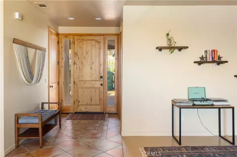 Entry Way - 7559 Rockaway Ave, Yucca Valley, CA 92284 photo 1 of 1