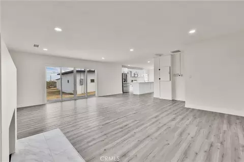 Living - 6459 Ruth Dr, Yucca Valley, CA 92284 photo 8 of 11