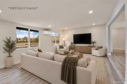 Living - 6459 Ruth Dr, Yucca Valley, CA 92284 photo 2 of 11