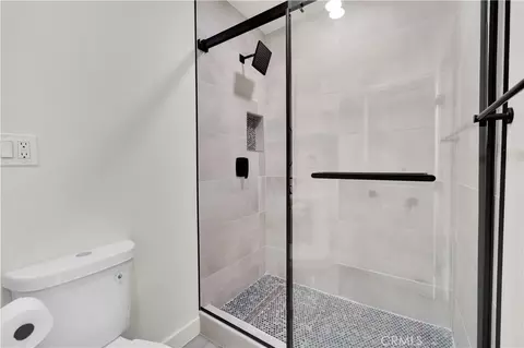 Bath - 6459 Ruth Dr, Yucca Valley, CA 92284 photo 2 of 3