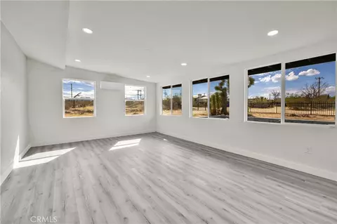 Living - 6459 Ruth Dr, Yucca Valley, CA 92284 photo 10 of 11