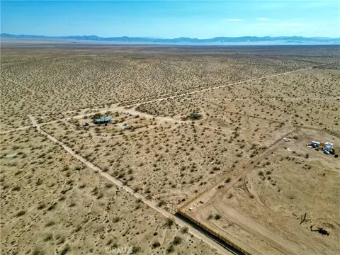 View/Area - 62105 Moon Dr, Joshua Tree, CA 92252 photo 10 of 12