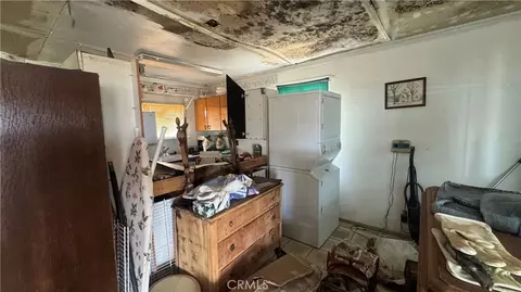 Entry Way - 57179 Pine St, Landers, CA 92285 photo 2 of 3