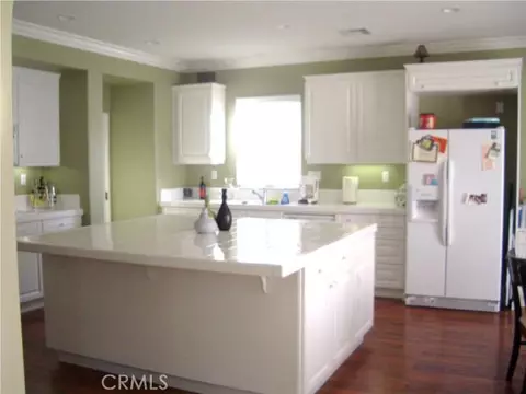 1733 Swan Loop E, Upland, CA 91784 photo 1