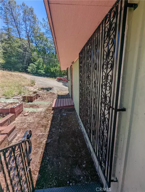 Exterior - 4175 Ferrand Rd, Lucerne, CA 95458 photo 7 of 10