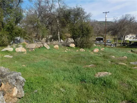 15095 Hillcrest Ave, Clearlake, CA 95422