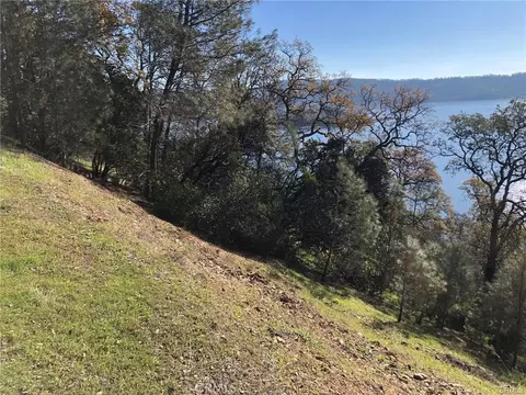 11705 Lakeview Dr, Clearlake Oaks, CA 95423