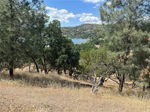 18750 E Ridge View Dr, Hidden Valley Lake, CA 95467