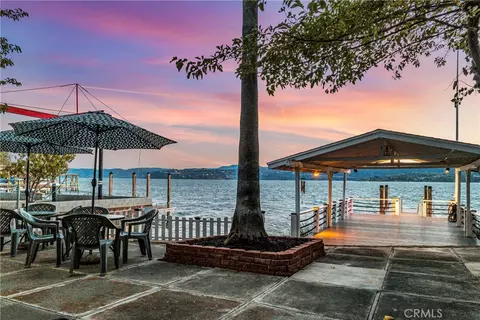 9859 Crestview Dr, Clearlake, CA 95422