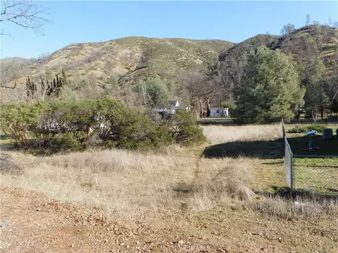 3660 Spring Valley Rd, Clearlake Oaks, CA 95423