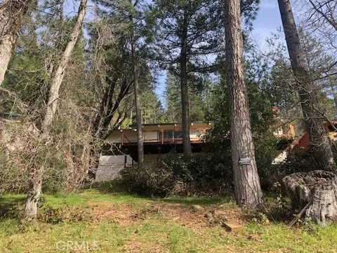 Exterior - 16345 Tee Rd, Cobb, CA 95426 photo 2 of 10