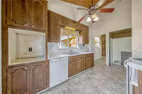 Kitchen - 16345 Tee Rd, Cobb, CA 95426 photo 1 of 2