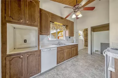 Kitchen - 16345 Tee Rd, Cobb, CA 95426 photo 1 of 2