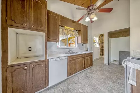 Kitchen - 16345 Tee Rd, Cobb, CA 95426 photo 1 of 2