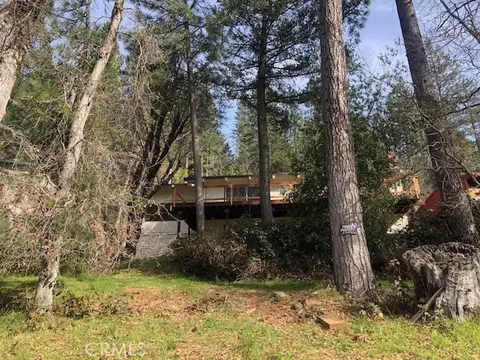 Exterior - 16345 Tee Rd, Cobb, CA 95426 photo 2 of 11