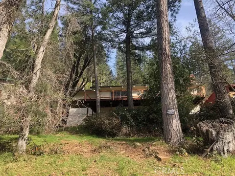 Exterior - 16345 Tee Rd, Cobb, CA 95426 photo 2 of 11