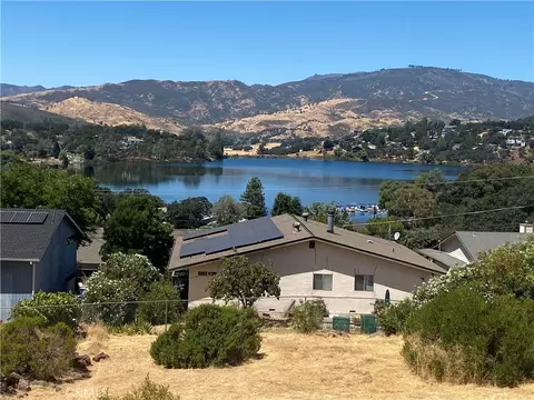 17211 Meadow View Dr, Hidden Valley Lake, CA 95467