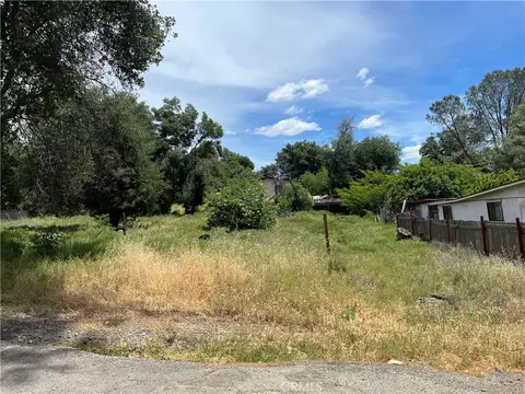 3528 Ukiah St, Clearlake, CA 95422