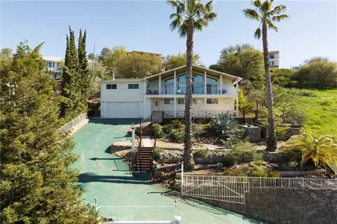 17431 Greenridge Rd, Hidden Valley Lake, CA 95467