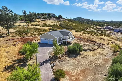 18380 Grizzly Ct, Hidden Valley Lake, CA 95467
