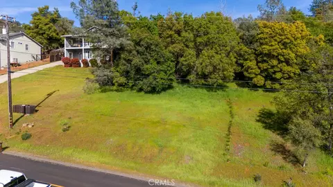 16366 Conestoga Rd, Hidden Valley Lake, CA 95467