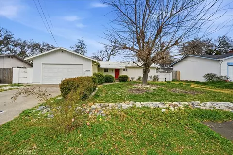 15050 Lakeview Way, Clearlake, CA 95422
