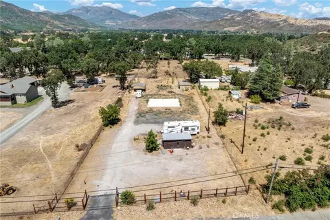 21403 Pine St, Middletown, CA 95461